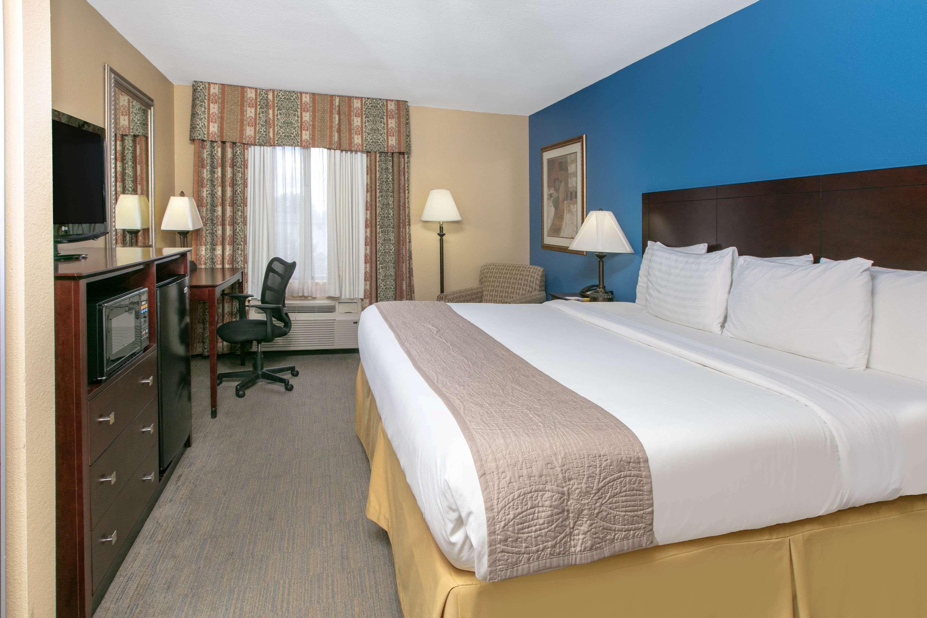 Days Inn By Wyndham Tulsa Central Ngoại thất bức ảnh