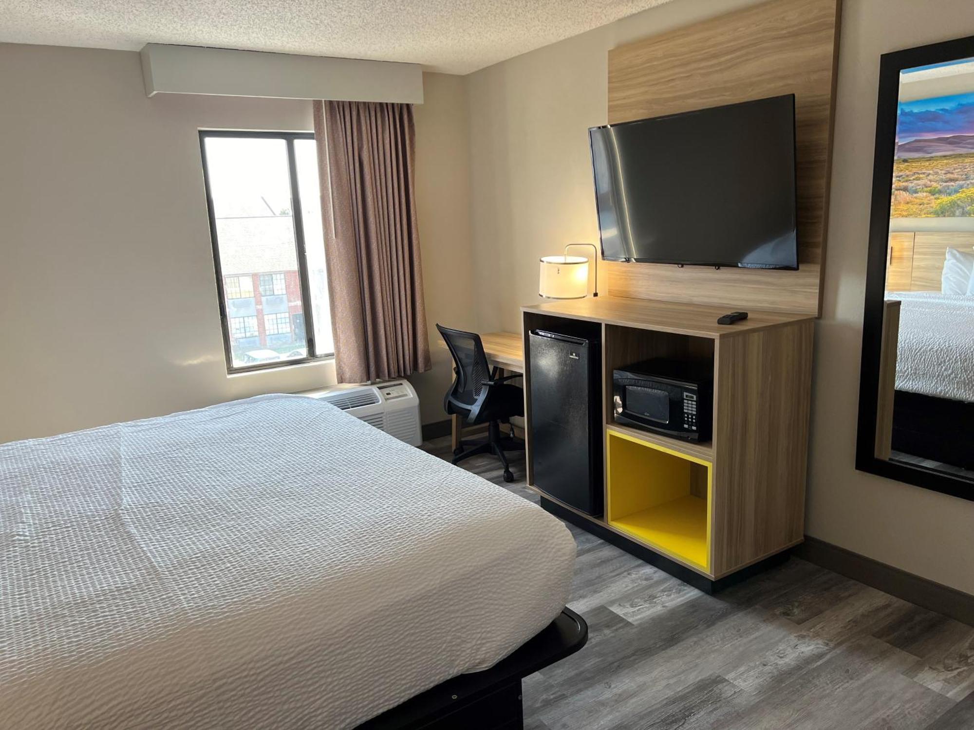 Days Inn By Wyndham Tulsa Central Ngoại thất bức ảnh