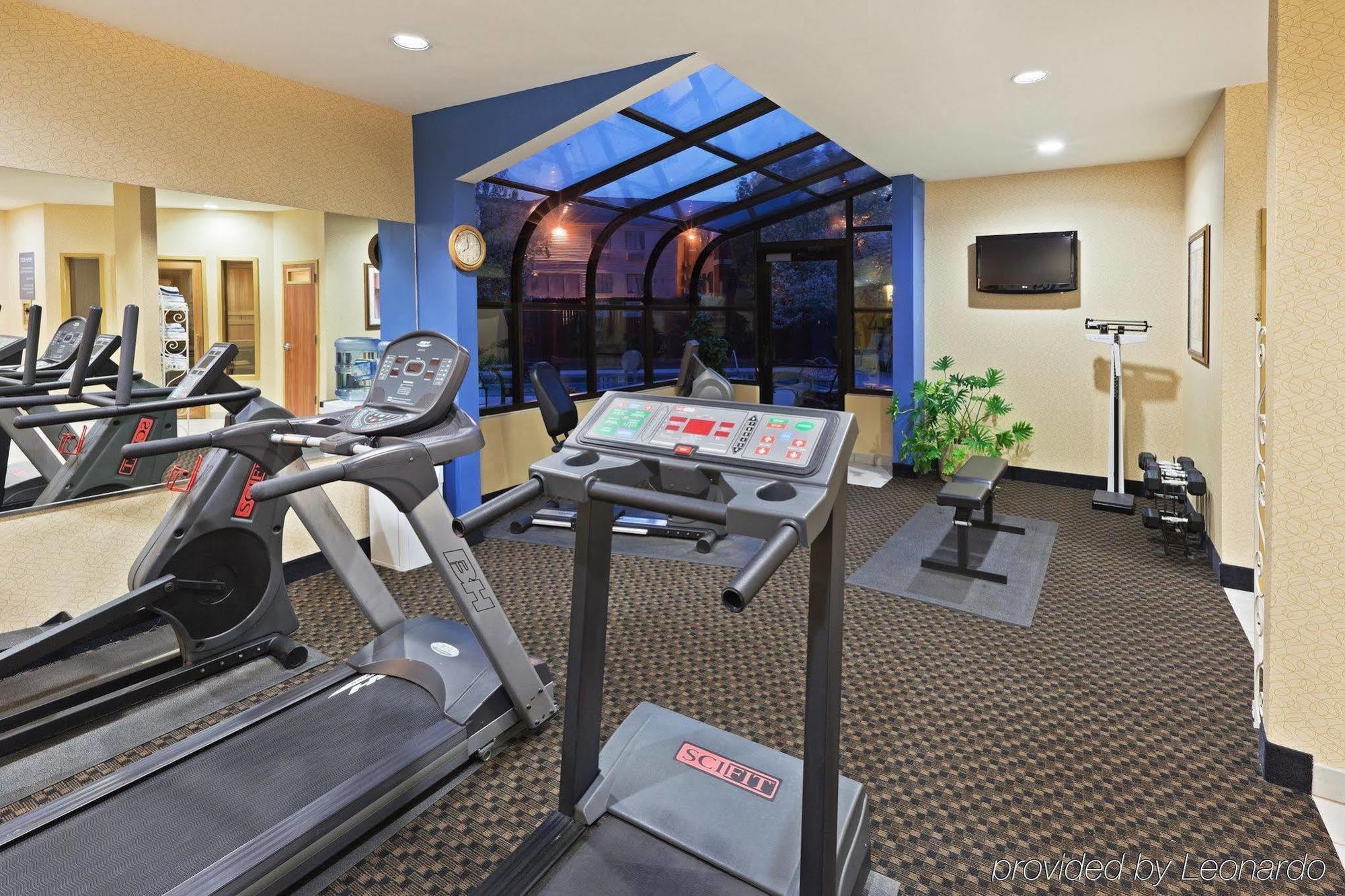 Days Inn By Wyndham Tulsa Central Ngoại thất bức ảnh