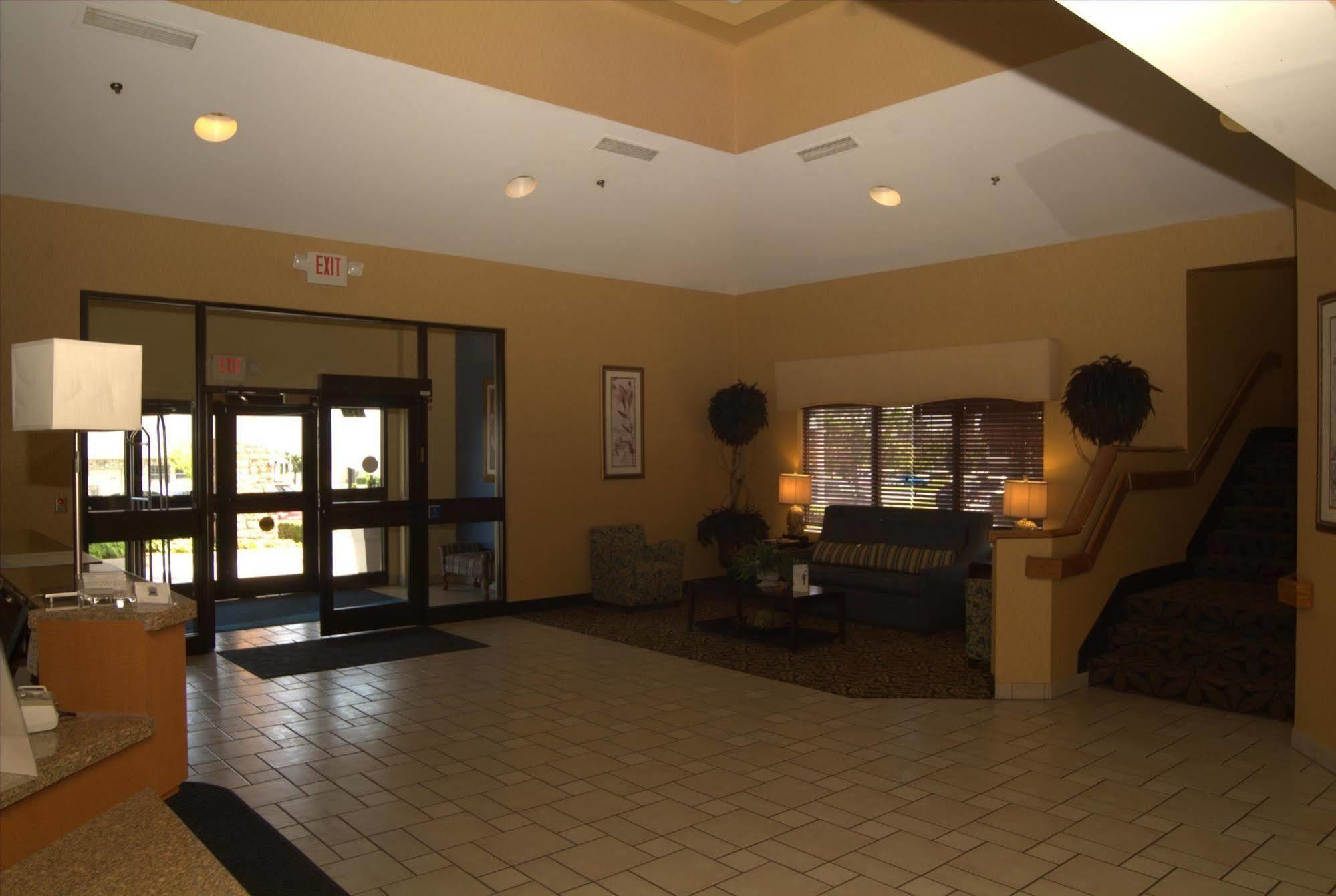 Days Inn By Wyndham Tulsa Central Ngoại thất bức ảnh